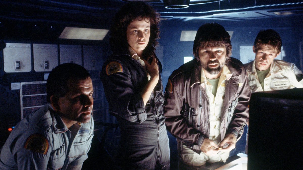 Ian Holm, Sigourney Weaver, Tom Skerritt et l'équipage du Nostromo — Alien, 1979