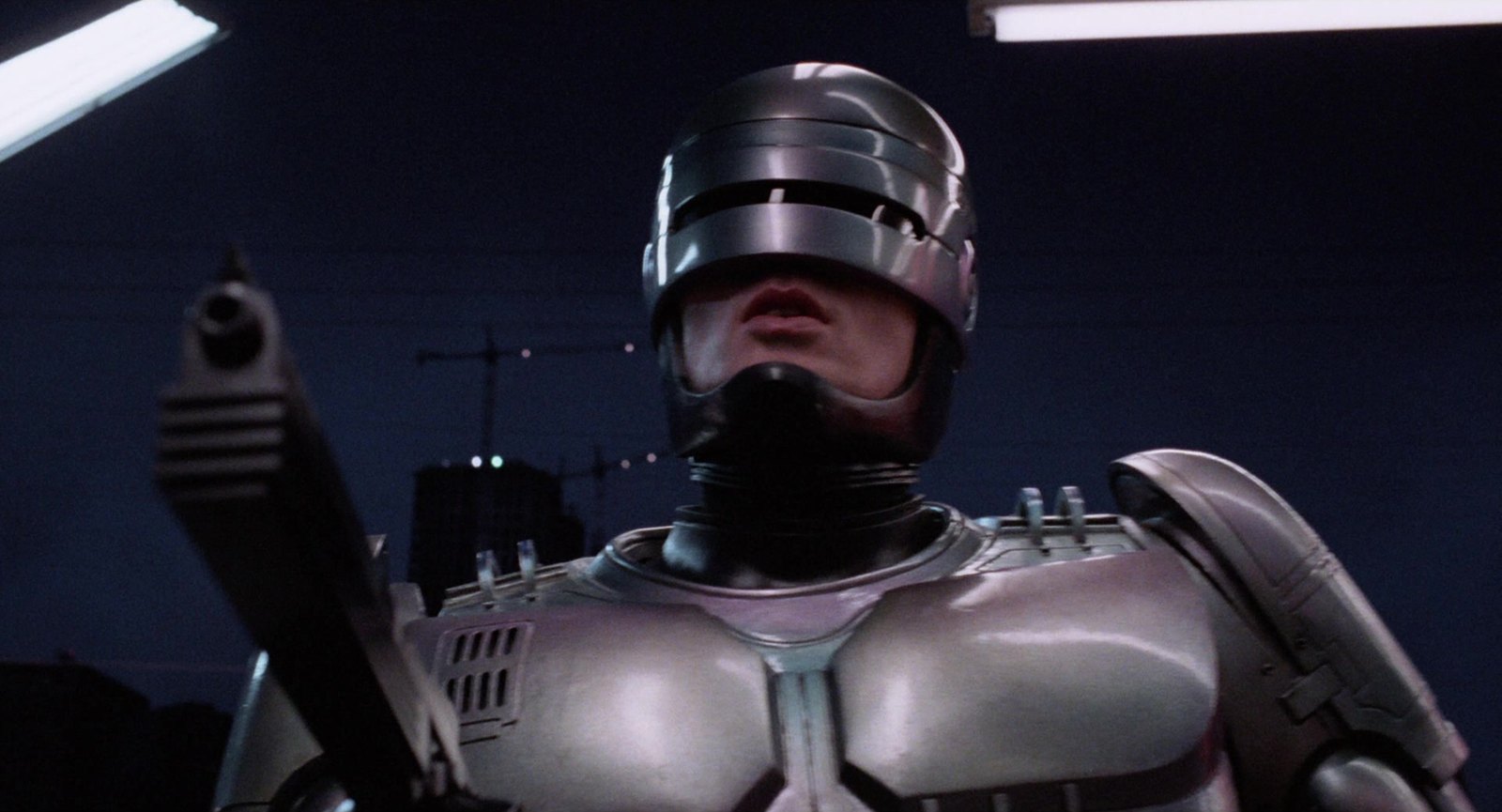 RoboCop, l'arme au poing