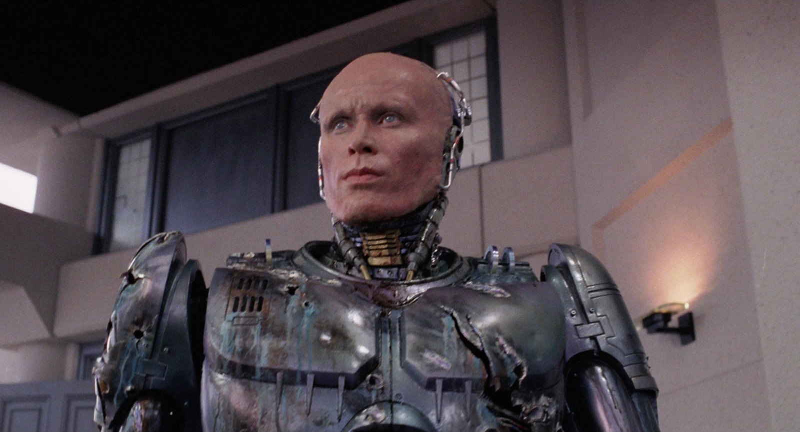 Alex Murphy sous l'armure de RoboCop
